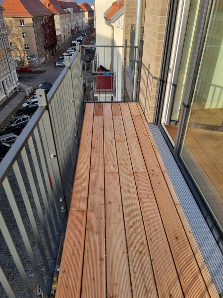 Holzbau im Außenbereich – Projektaufnahme 2 der Zimmerei Wiegandt in Leipzig