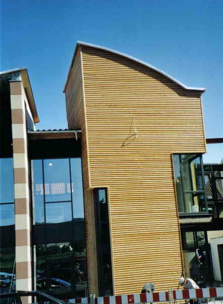 Holzbau im Außenbereich – Projektaufnahme 44 der Zimmerei Wiegandt in Leipzig